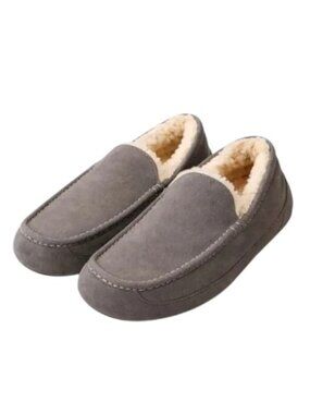 Men’s UGG Gray Suede Shearling Lined Slip On Moc Slippers Size 10